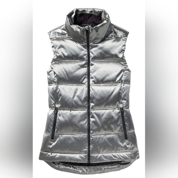 Athleta XL Metallic Silver Quilted Puffer Vest BARELY WORN - Picture 2 of 5
